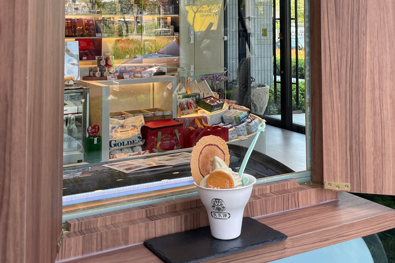 【門市限定】經典霜淇淋-紅烏龍茶 Oolong Tea Soft Serve Cup